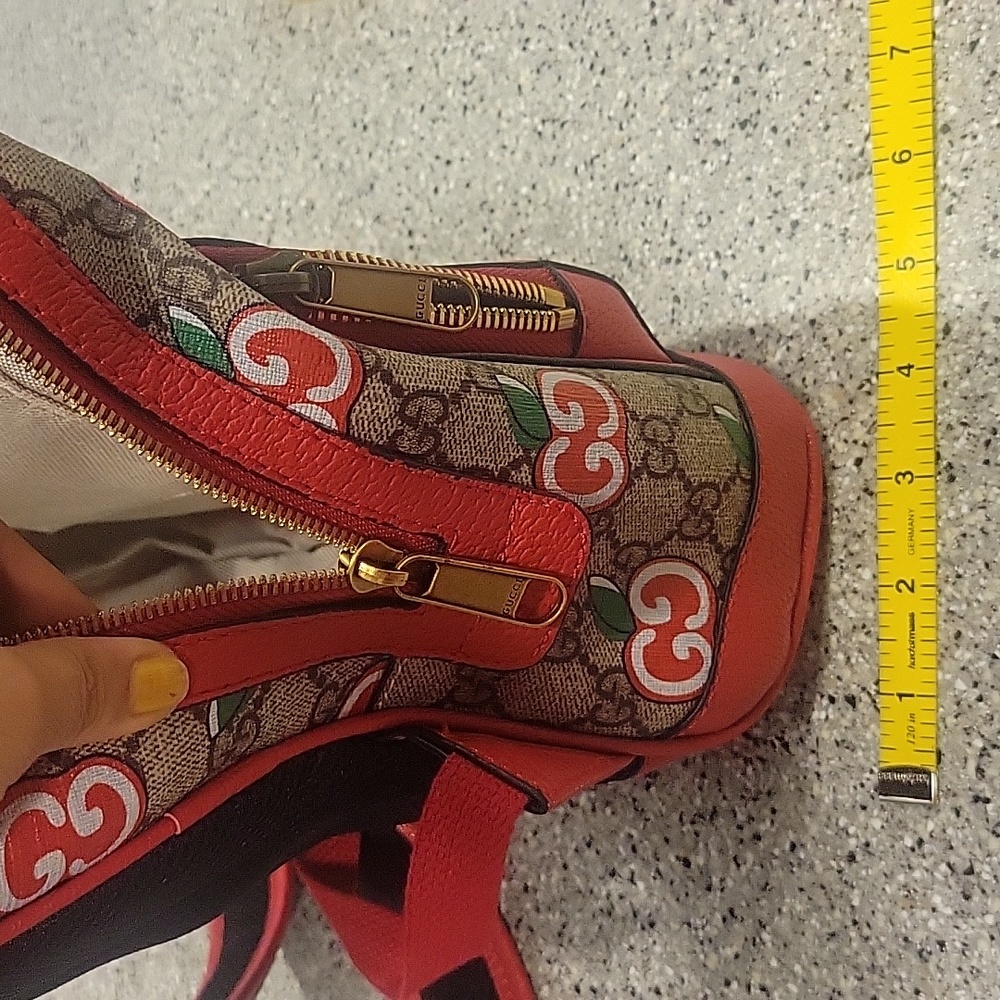 Gucci Red and Brown Apple Print Backpack - Picture 3 of 9